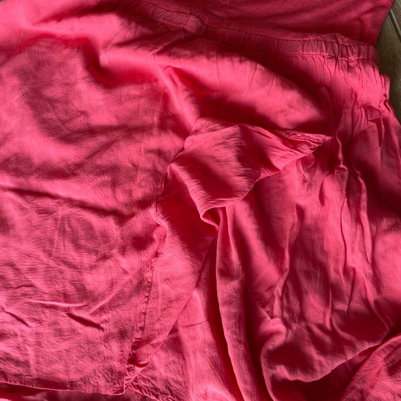 Converse women’s size small dress in great condition - Picture 2 of 3